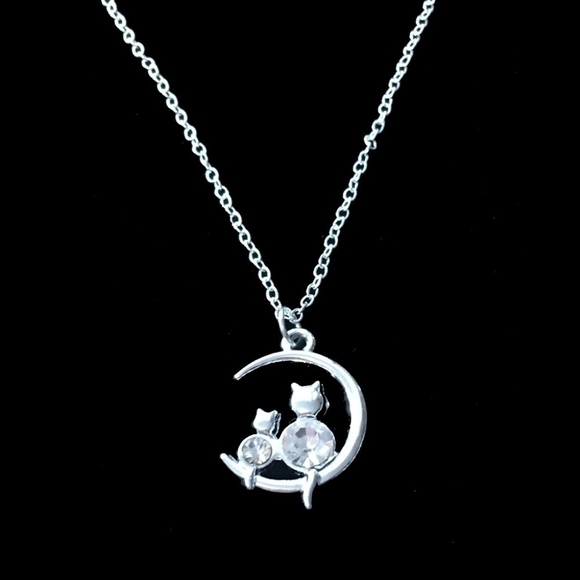 MOMMA Mommy Cat & Baby Kitten on Crescent Moon Necklace Silver Plate Chain - Picture 1 of 6